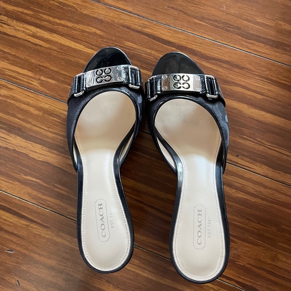 Coach shoes - Picture 1 of 2